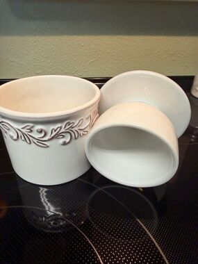 Butter Cream Ceramic Planter Pair with Embossed Brown Vine Trim